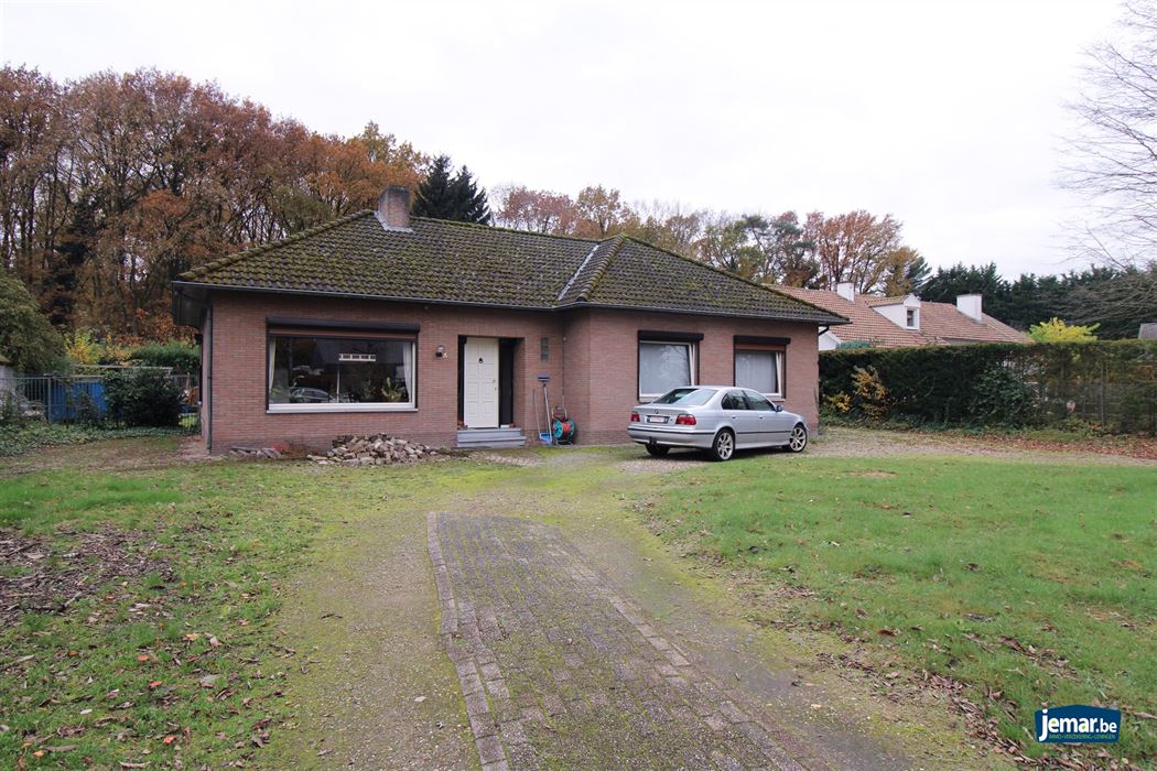 Bungalow met 2 slaapkamers in residentiële villawijk te Maasmechelen!