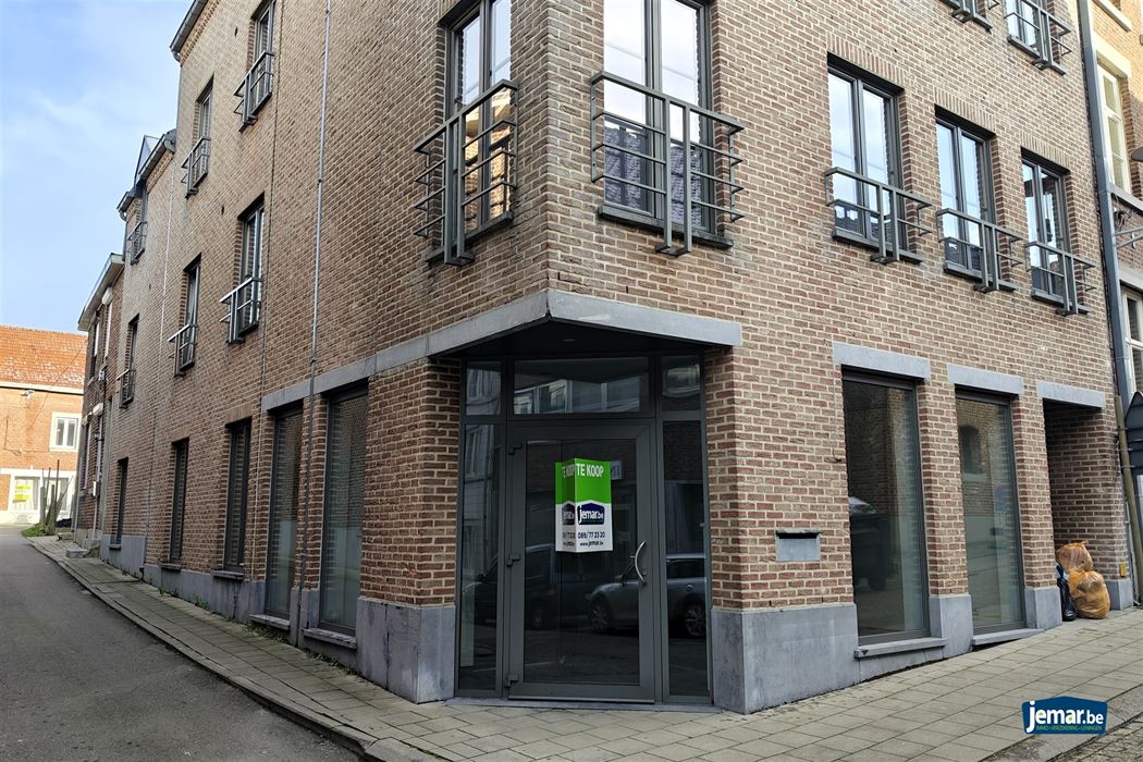 Op te frissen handelspand op top locatie in het centrum van Borgloon