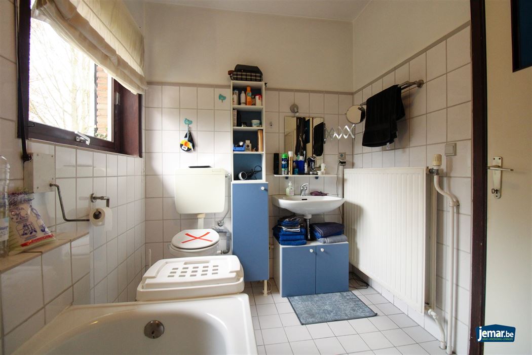 Bungalow met 2 slaapkamers in residentiële villawijk te Maasmechelen!