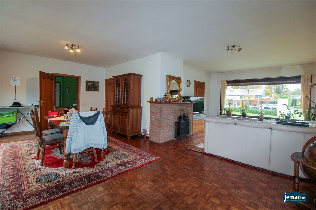 Bungalow met 2 slaapkamers in residentiële villawijk te Maasmechelen!