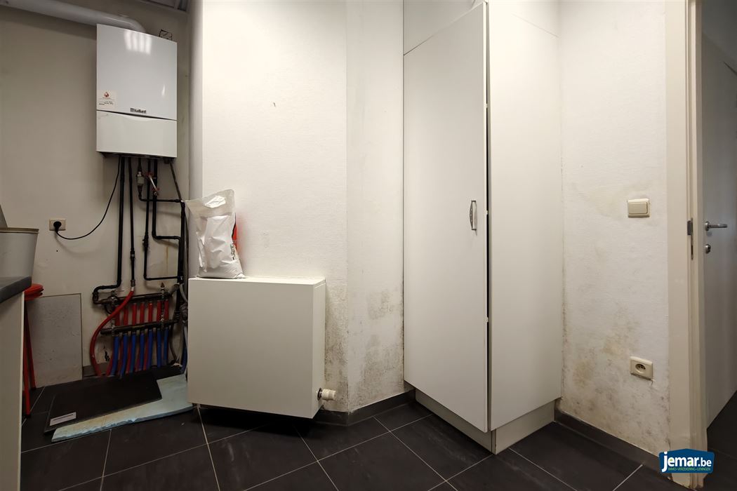 Op te frissen handelspand op top locatie in het centrum van Borgloon