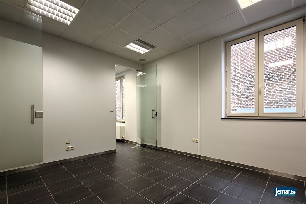 Op te frissen handelspand op top locatie in het centrum van Borgloon