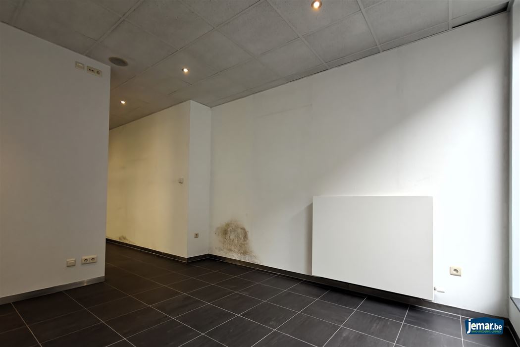 Op te frissen handelspand op top locatie in het centrum van Borgloon