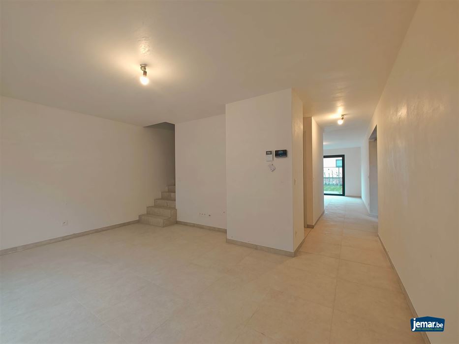 Instapklare vrijstaande woning met 3 slaapkamers