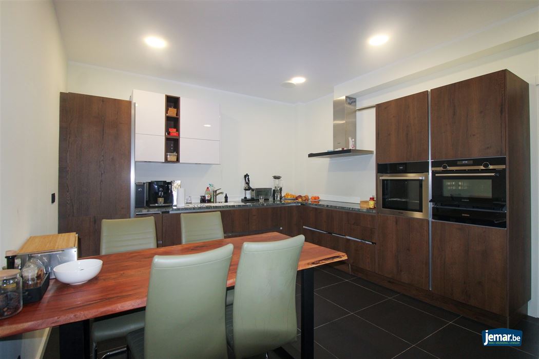 Moderne nieuwbouwwoning met 4 slaapkamers, 3 badkamers en volledige onderkeldering in Maasmechelen!