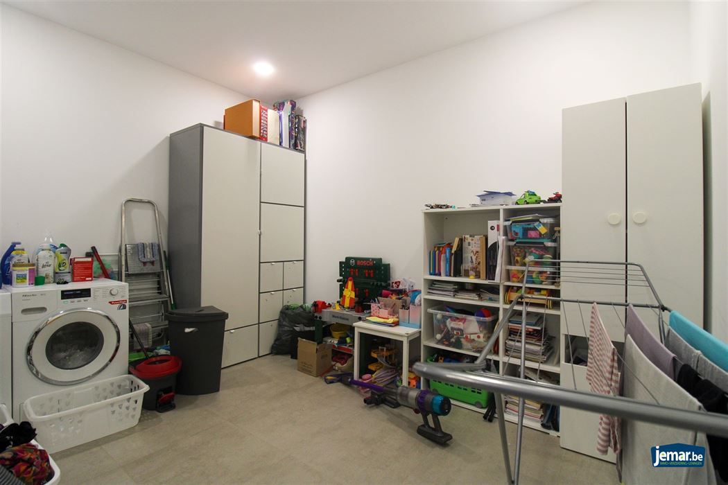 Moderne nieuwbouwwoning met 4 slaapkamers, 3 badkamers en volledige onderkeldering in Maasmechelen!