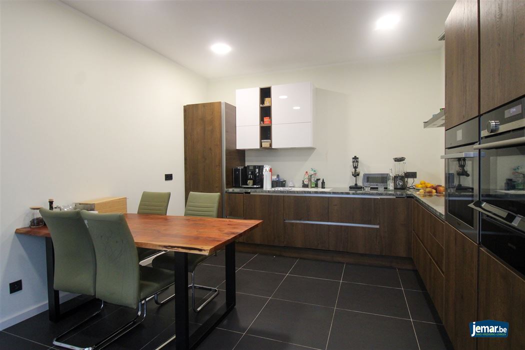 Moderne nieuwbouwwoning met 4 slaapkamers, 3 badkamers en volledige onderkeldering in Maasmechelen!