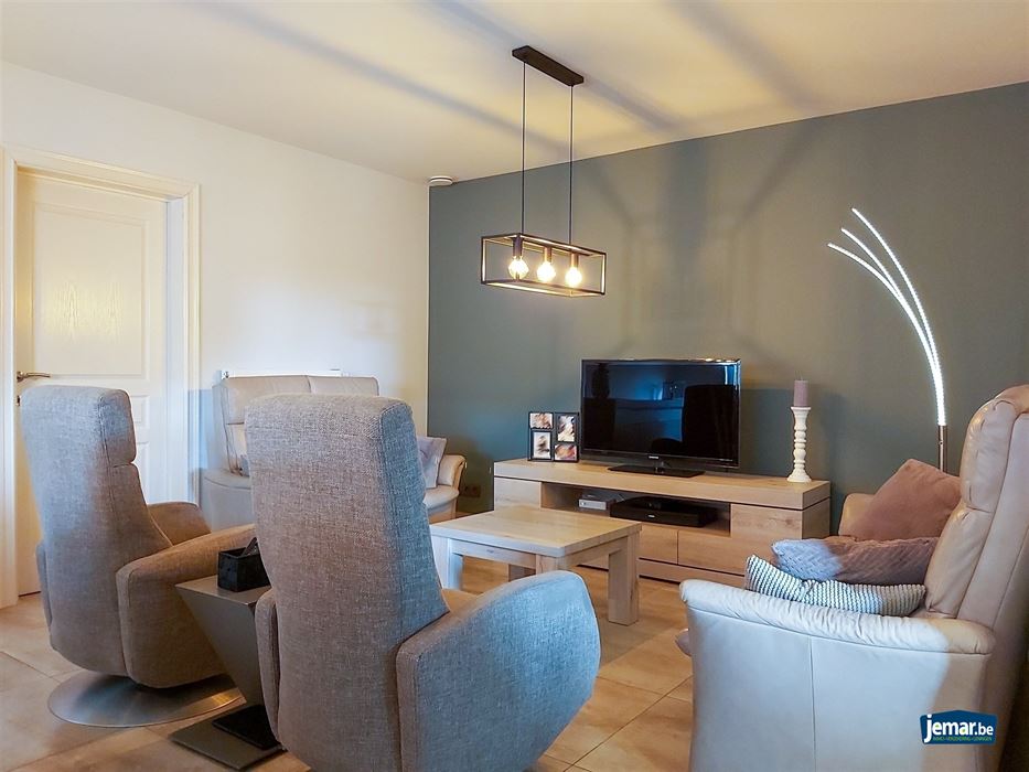 Instapklare gezinswoning met maar liefst 5 slaapkamers en 2 badkamers op ruim perceel van 7a80ca met dubbele garage in het rustige Uikhoven!