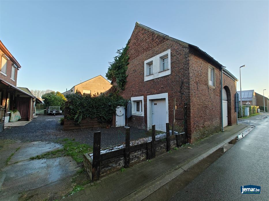 2 woningen, toe aan een totaal renovatie!