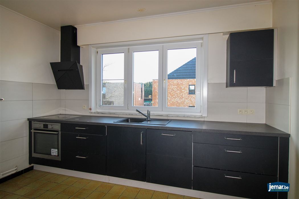 Appartement met 2 slaapkamers en garagebox in Maasmechelen!