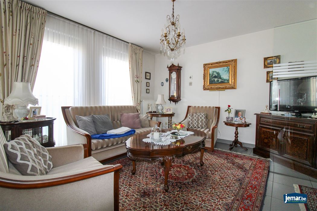 Appartement met 2 slaapkamers, overdekt terras en ondergrondse garage centraal gelegen in Maasmechelen!