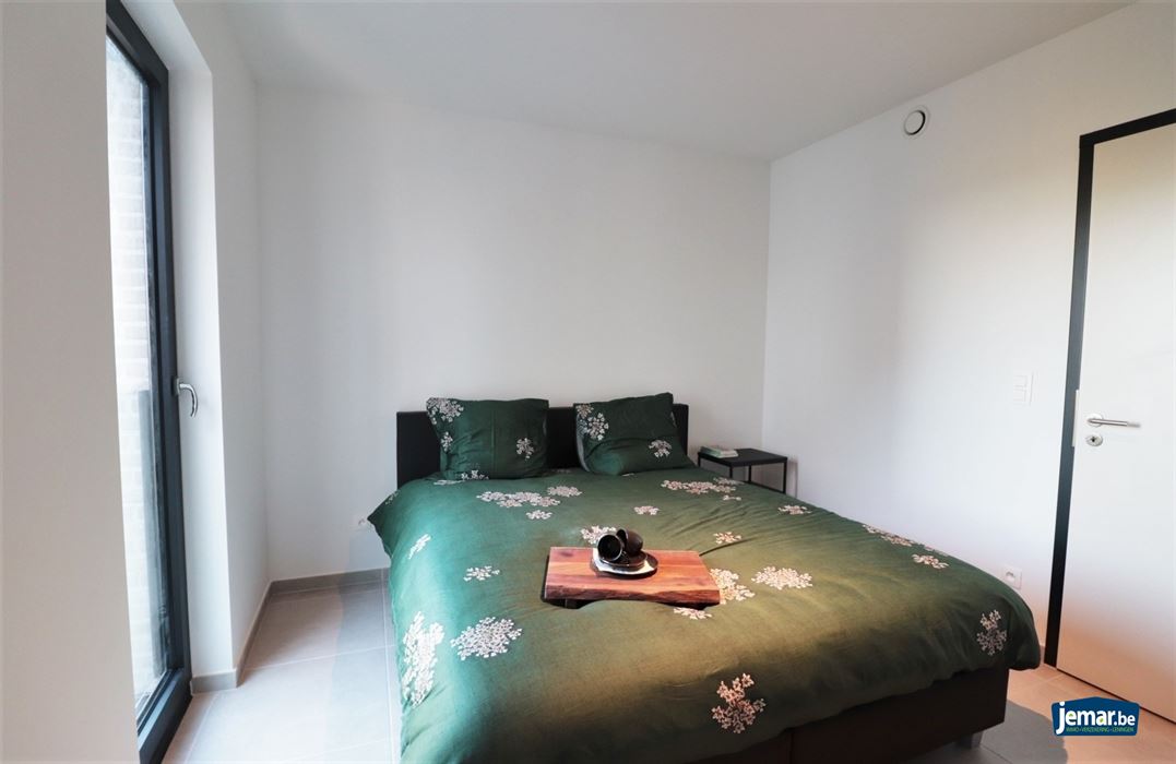 Verhuurd appartement met 1 slaapkamer en ondergrondse autostaanplaats op centrale locatie in Maasmechelen!