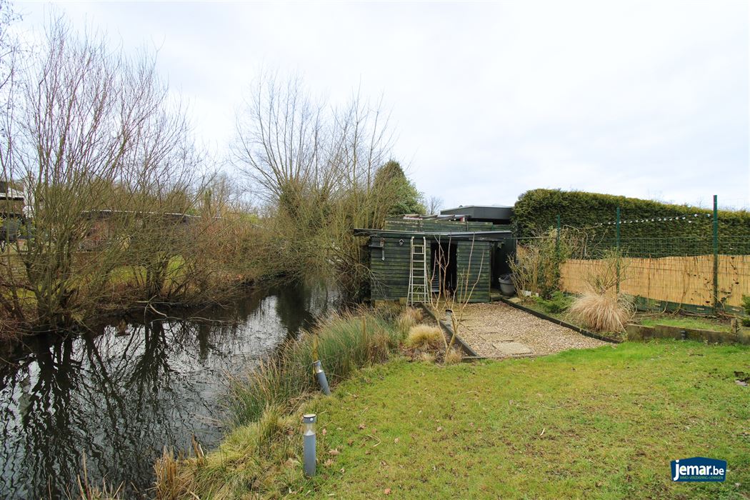 Vakantiewoning met 2 slaapkamers gelegen op mooie locatie langs water op domein Sonnevijver te Rekem!