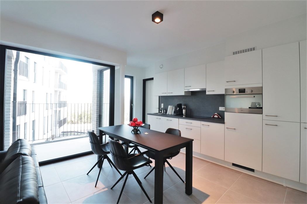 Verhuurd appartement met 1 slaapkamer en ondergrondse autostaanplaats op centrale locatie in Maasmechelen!