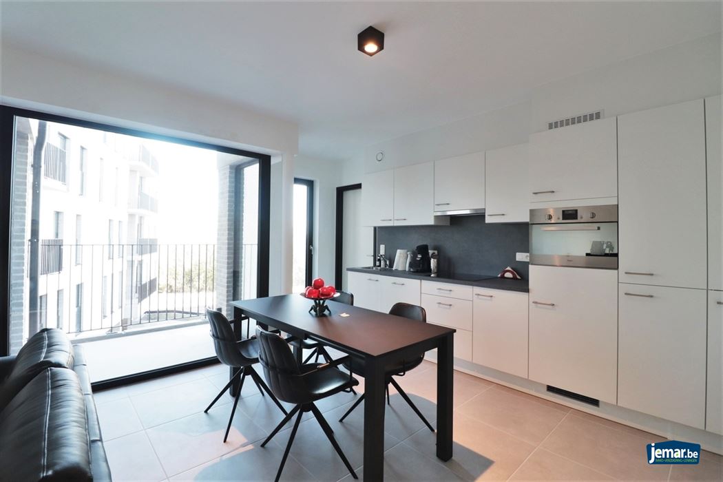 Verhuurd appartement met 1 slaapkamer en ondergrondse autostaanplaats op centrale locatie in Maasmechelen!