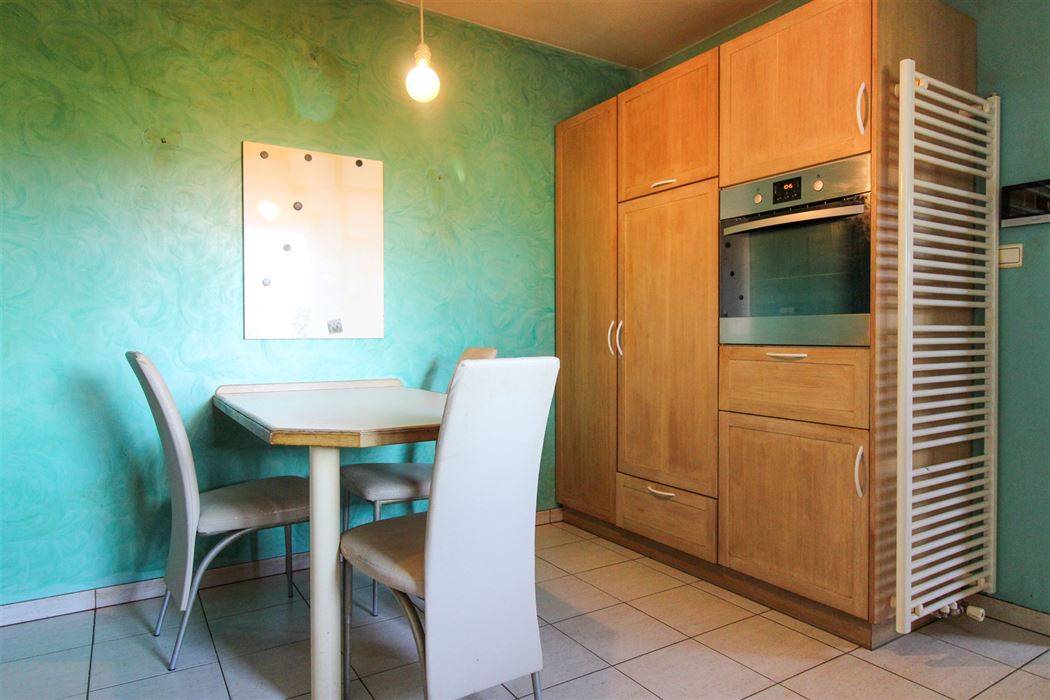 Vrijstaande woning in het groene Rekem met 4 slaapkamers, volledige onderkeldering op perceel van 7a20ca!