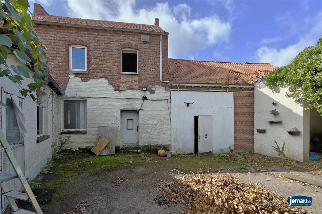 Handelspand met woonst op zeer gunstige locatie te Diepenbeek