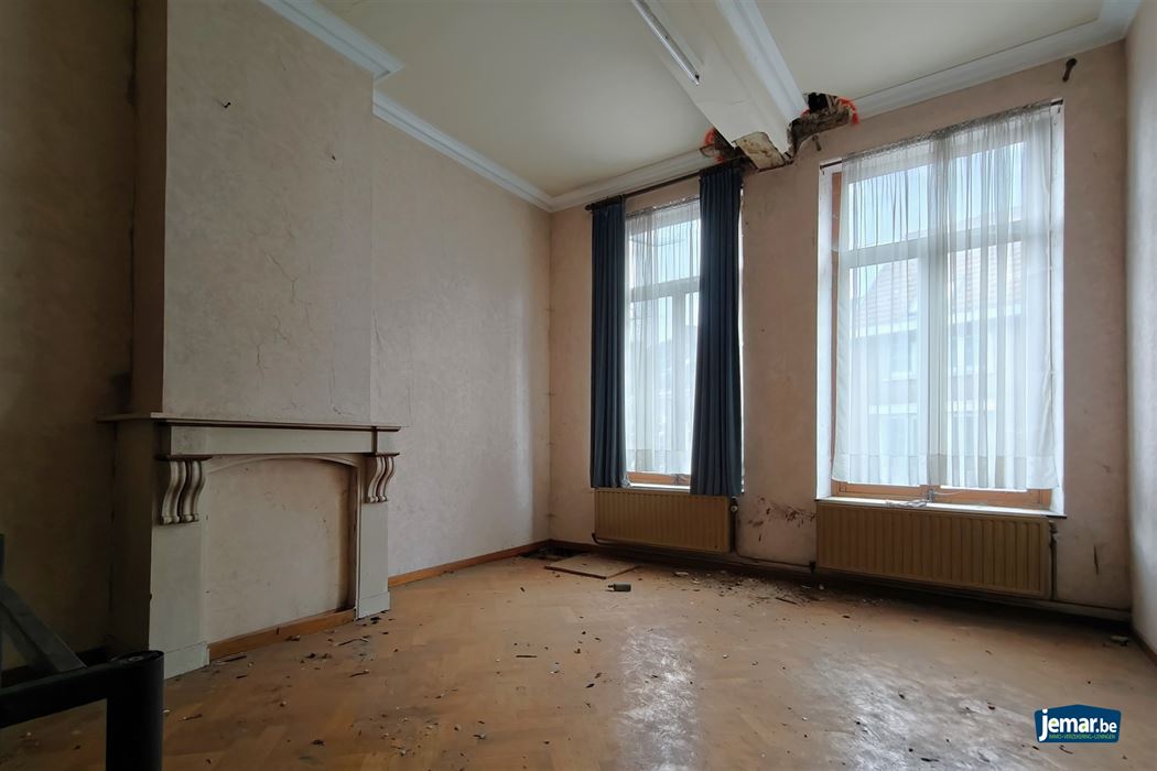 Ruime stadshoeve (431m²) pal in het centrum van Borgloon