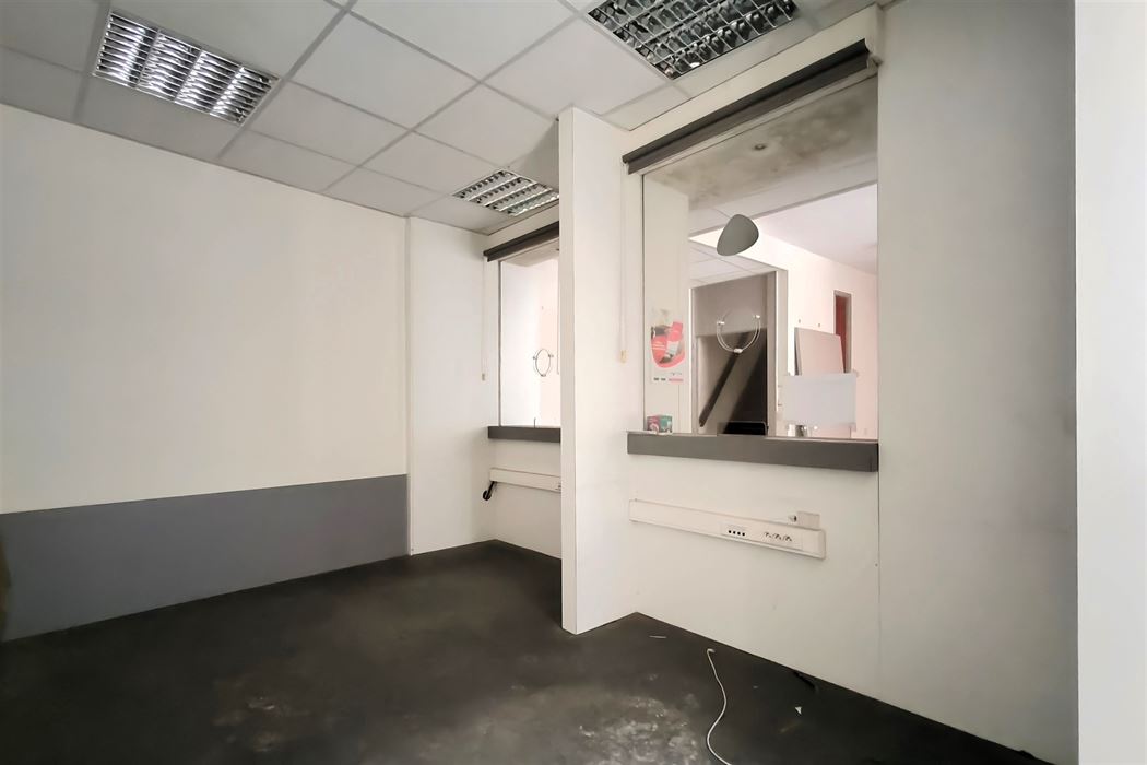 Te renoveren kantoorgebouw (311m²) in het historisch centrum van Borgloon