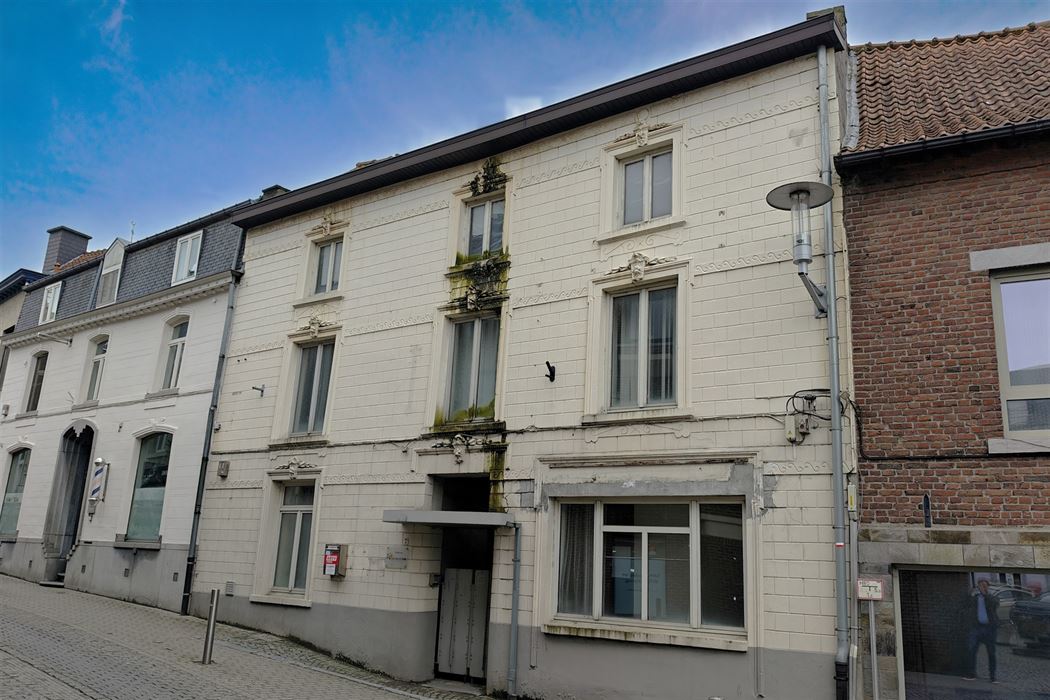 Te renoveren kantoorgebouw (311m²) in het historisch centrum van Borgloon