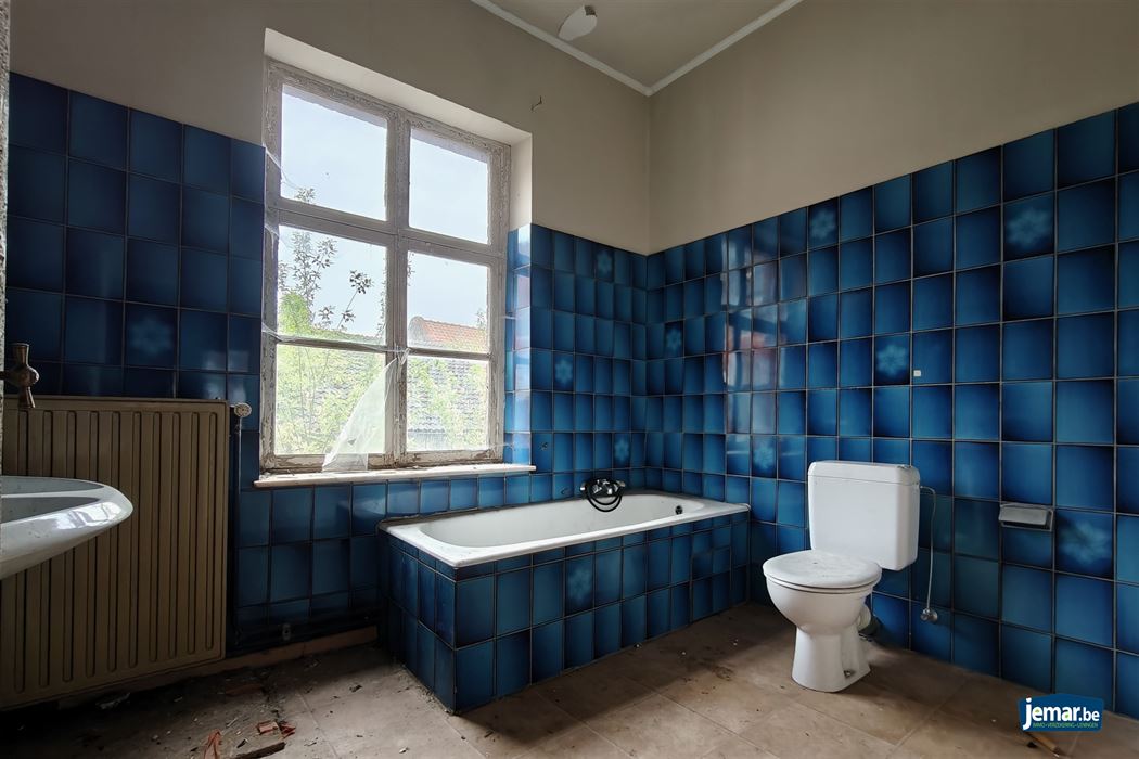 Ruime stadshoeve (431m²) pal in het centrum van Borgloon