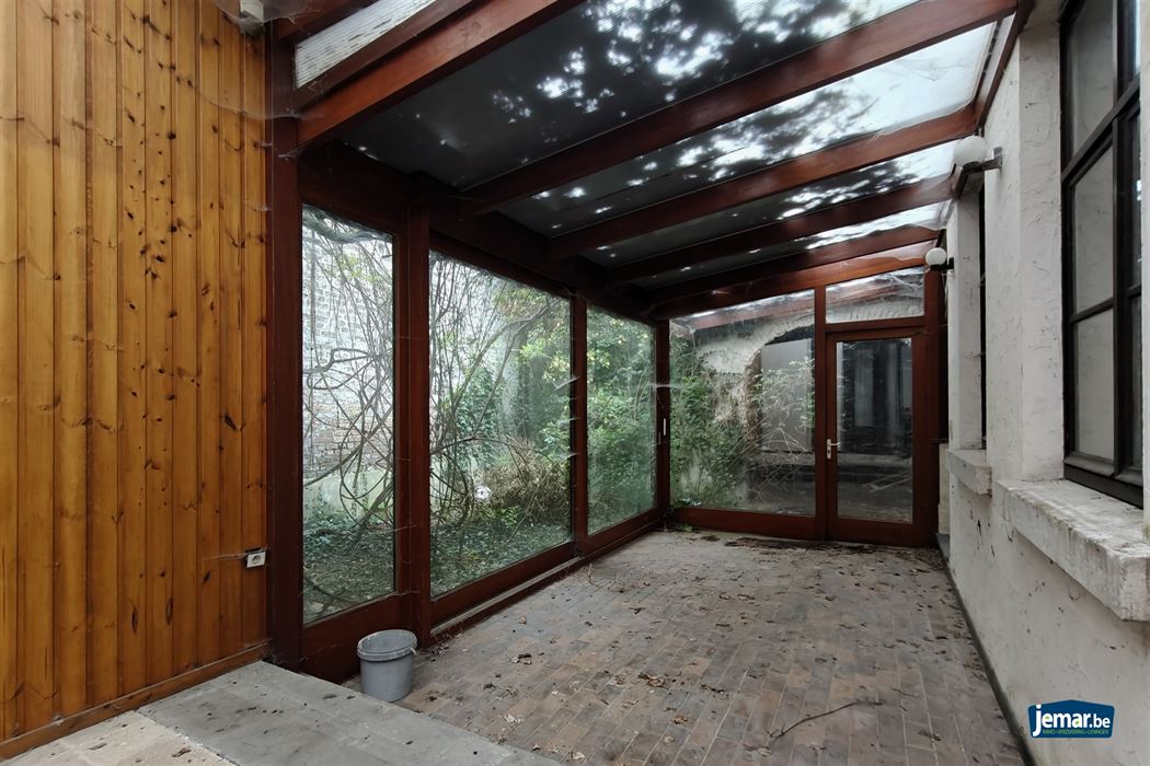 Ruime stadshoeve (431m²) pal in het centrum van Borgloon