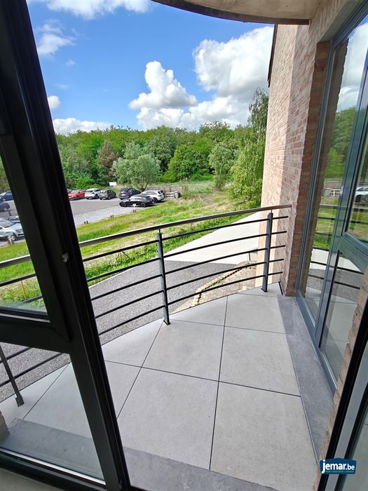 Appartement met 2 slaapkamers en ruim terras