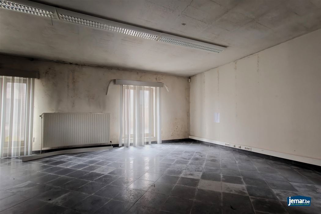 Te renoveren kantoorgebouw (311m²) in het historisch centrum van Borgloon
