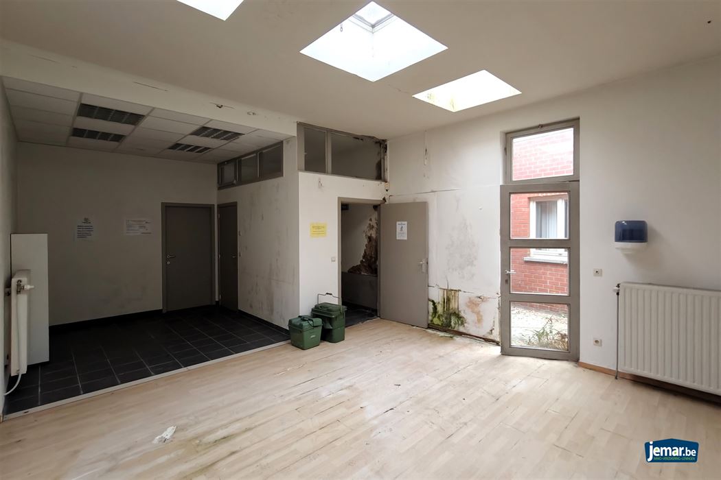 Te renoveren kantoorgebouw (311m²) in het historisch centrum van Borgloon