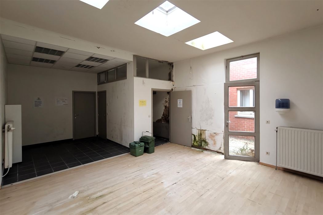 Te renoveren kantoorgebouw (311m²) in het historisch centrum van Borgloon