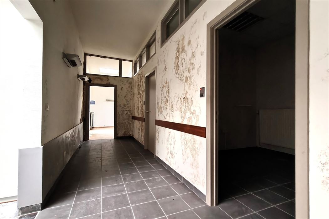 Te renoveren kantoorgebouw (311m²) in het historisch centrum van Borgloon