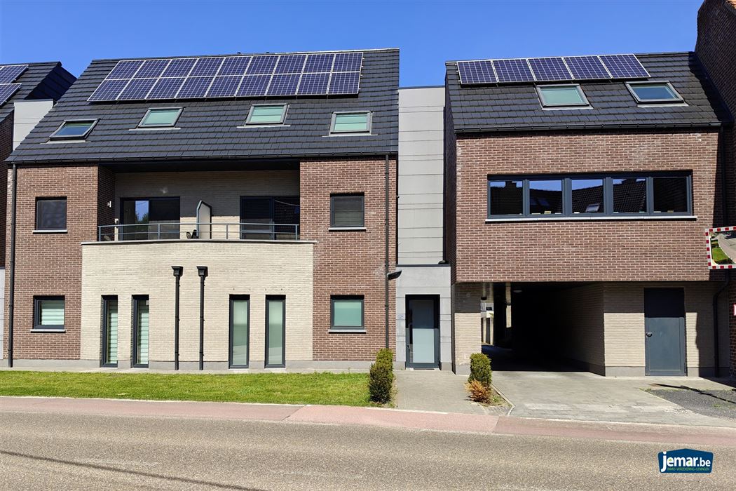 Modern appartement met 2 slpk. en 2 autostaanplaatsen te Beverst