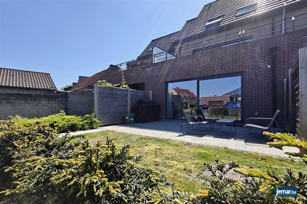 Modern appartement met 2 slpk. en 2 autostaanplaatsen te Beverst