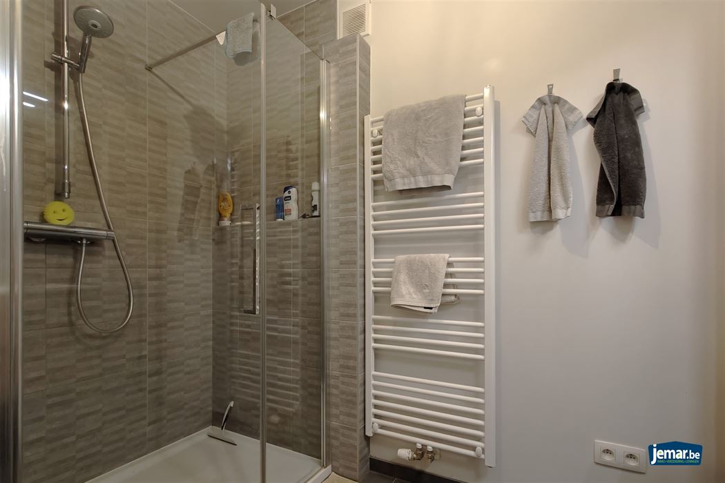 Modern appartement met 2 slpk. en 2 autostaanplaatsen te Beverst