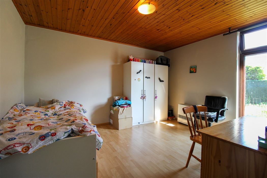 Uniek pand bestaande uit hoofdwoning en volwaardige bijbouw (momenteel verhuurd) gelegen langs de Joseph Smeetslaan in Maasmechelen!