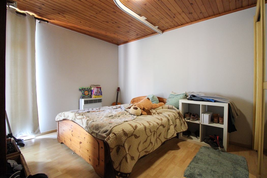 Uniek pand bestaande uit hoofdwoning en volwaardige bijbouw (momenteel verhuurd) gelegen langs de Joseph Smeetslaan in Maasmechelen!