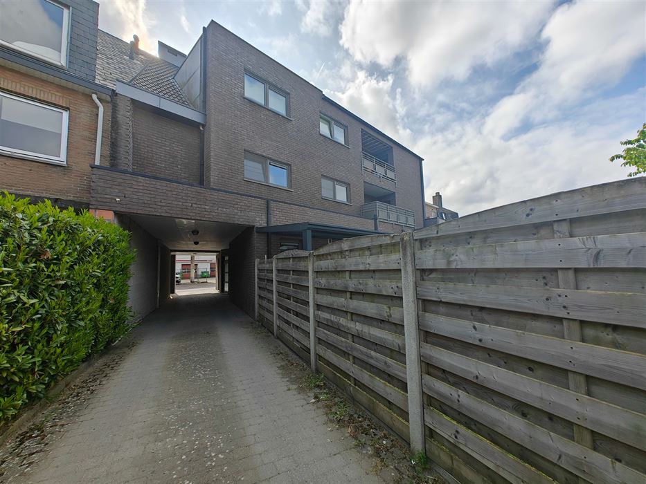 Appartement met 2 slaapkamers en terras op de 2de verdieping