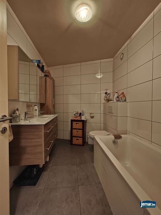 Appartement met 2 slaapkamers en terras  op de 2de verdieping