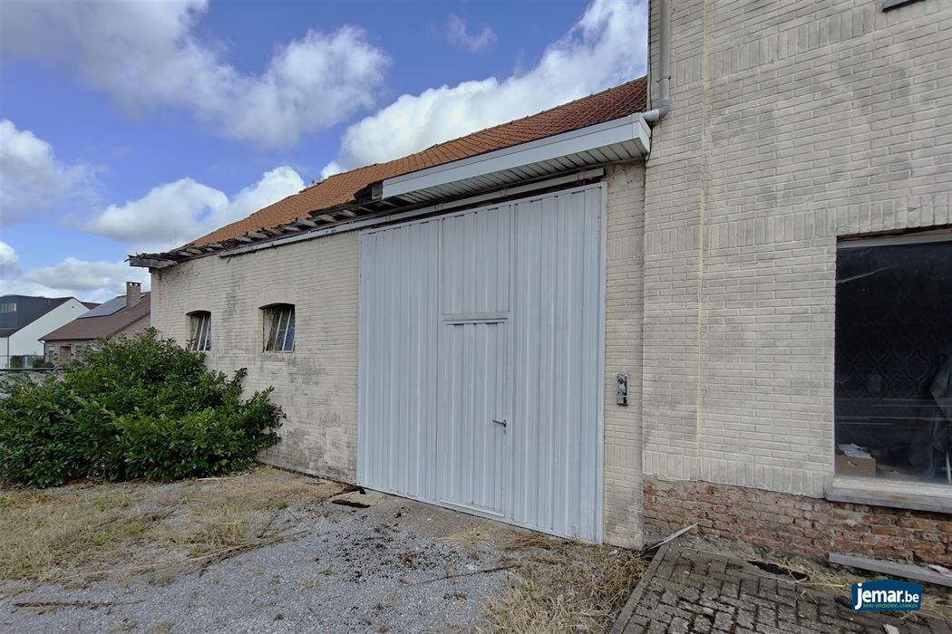 Handelspand met woonst op zeer gunstige locatie te Diepenbeek