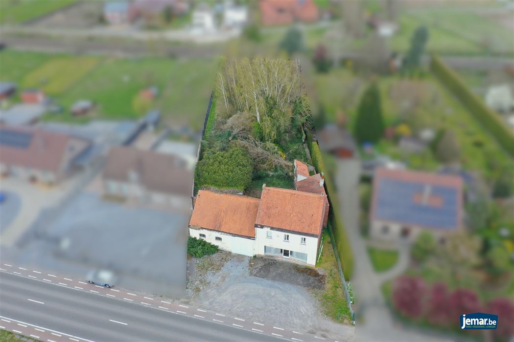 Handelspand met woonst op zeer gunstige locatie te Diepenbeek
