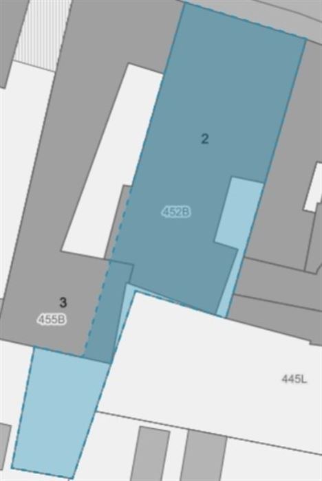 Ruime stadshoeve (431m²) pal in het centrum van Borgloon