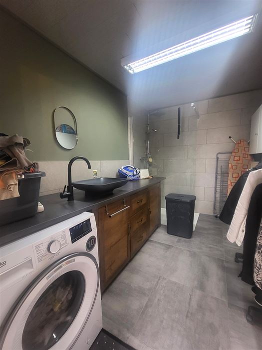 Instapklare halfopen bebouwing op wandelafstand van het centrum