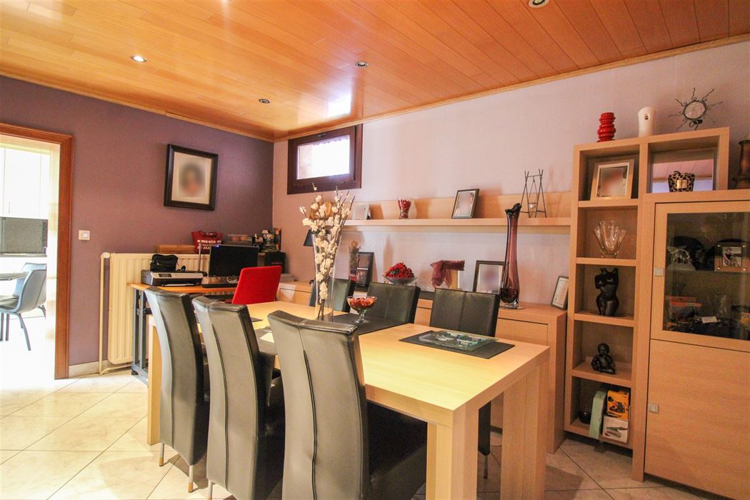 Handelspand met woonst te koop gelegen op toplocatie in Maasmechelen!