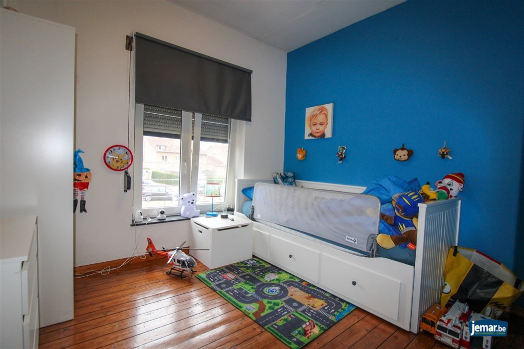 Instapklare en energiezuinige gezinswoning met 5 slaapkamers, zwembad en topligging in Rekem – comfort en ruimte verzekerd!