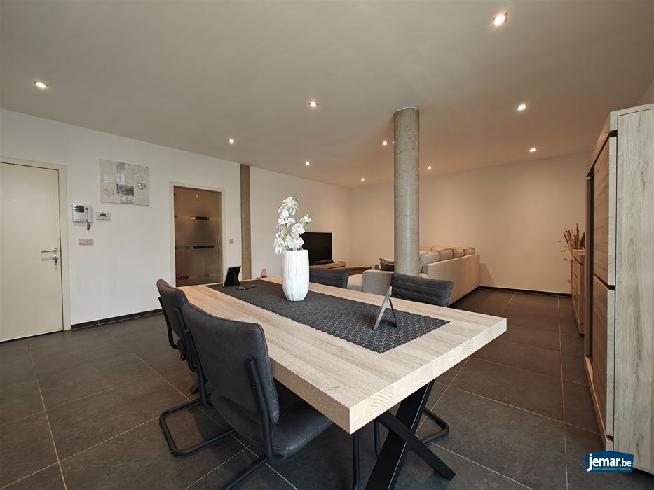 Handelspand verhuurd als gelijkvloers appartement met 3 slaapkamers