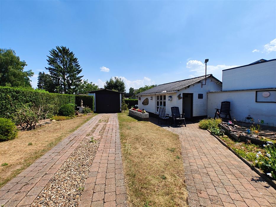 Renovatie woning met 3 slaapkamers garage en tuin