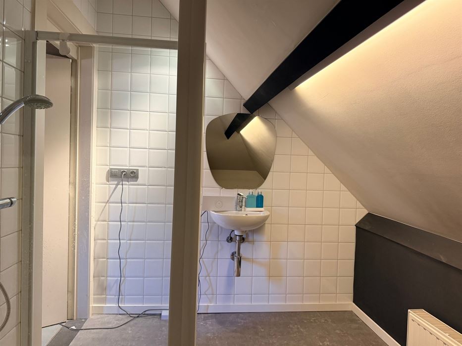 Winkelruimte + duplex appartement