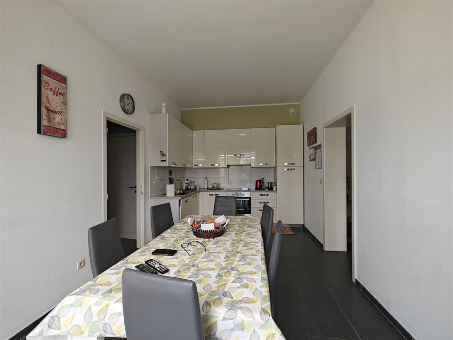 Handelspand verhuurd als gelijkvloers appartement met 3 slaapkamers