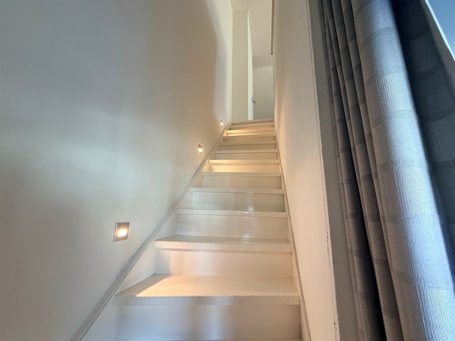 Winkelruimte + duplex appartement