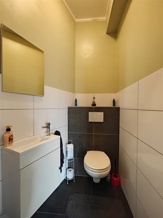 Handelspand verhuurd als gelijkvloers appartement met 3 slaapkamers